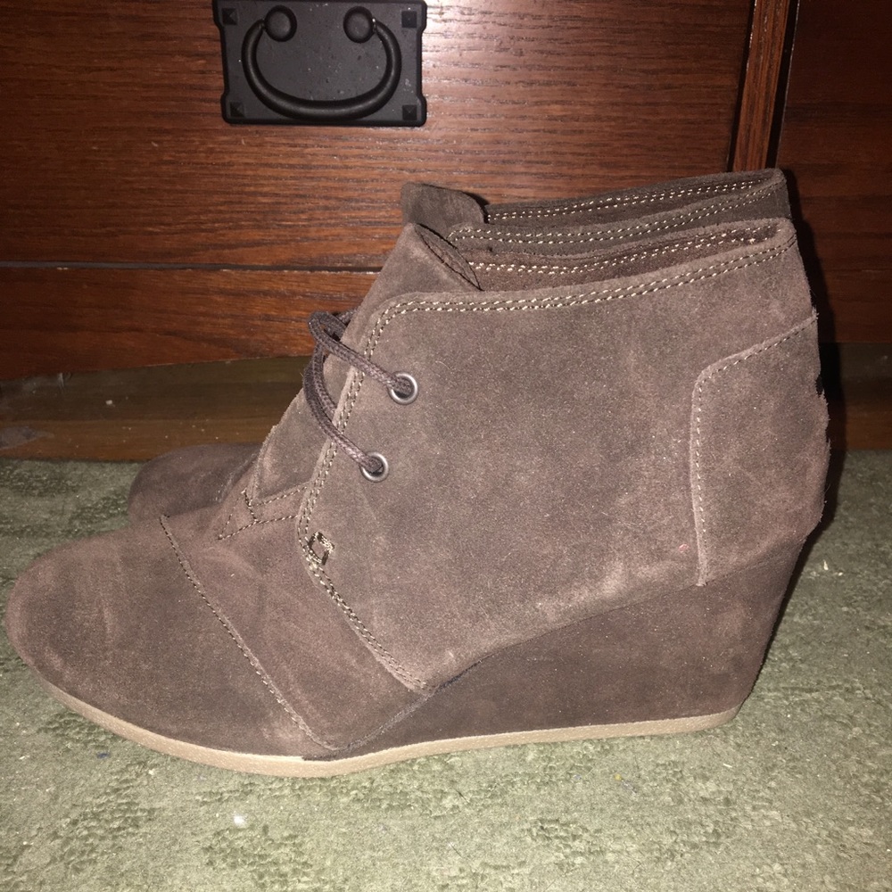 Toms Booties-Brown